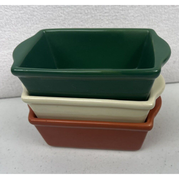 3 VINTAGE STONEWARE MINI LOAF PANS Green, red, White CELEBRATE IT & MICHAELS - Picture 1 of 5